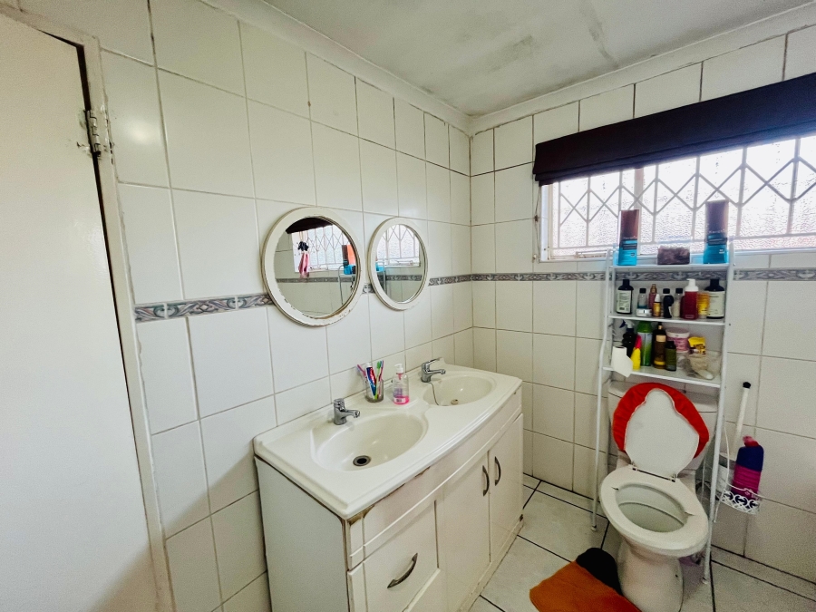 4 Bedroom Property for Sale in Groeneweide Gauteng