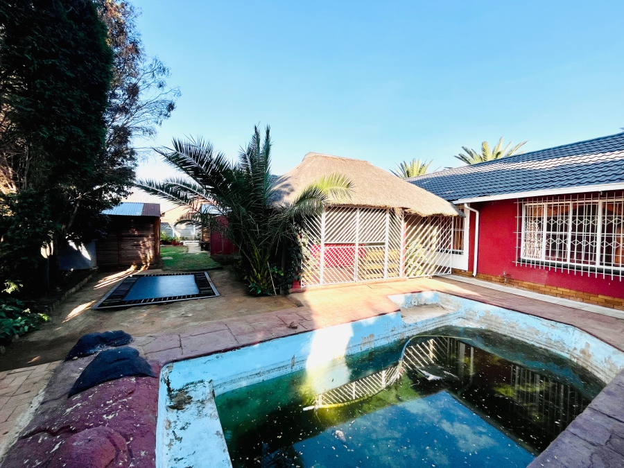 4 Bedroom Property for Sale in Groeneweide Gauteng