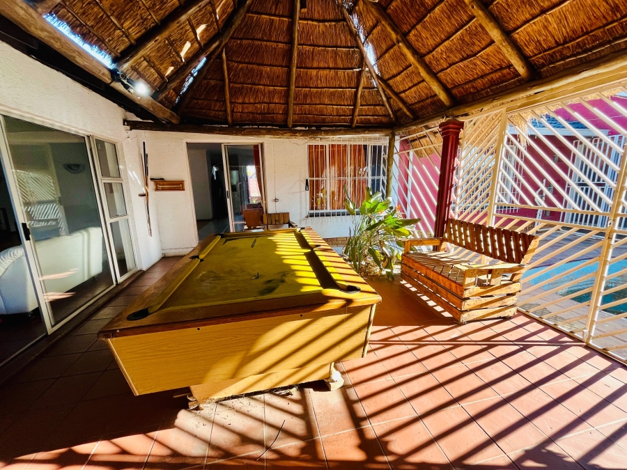 4 Bedroom Property for Sale in Groeneweide Gauteng