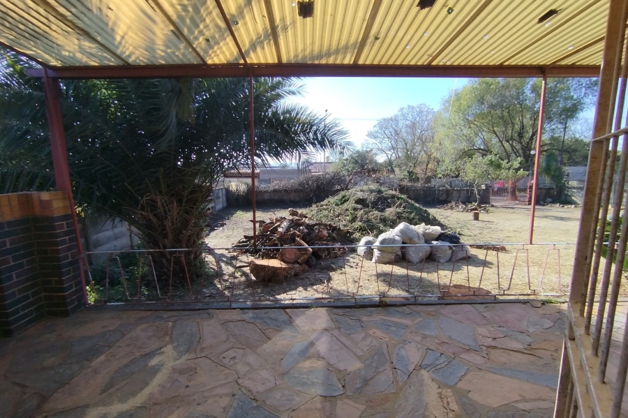 To Let 3 Bedroom Property for Rent in The Hill Gauteng