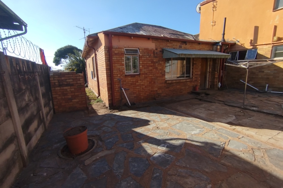 To Let 3 Bedroom Property for Rent in The Hill Gauteng