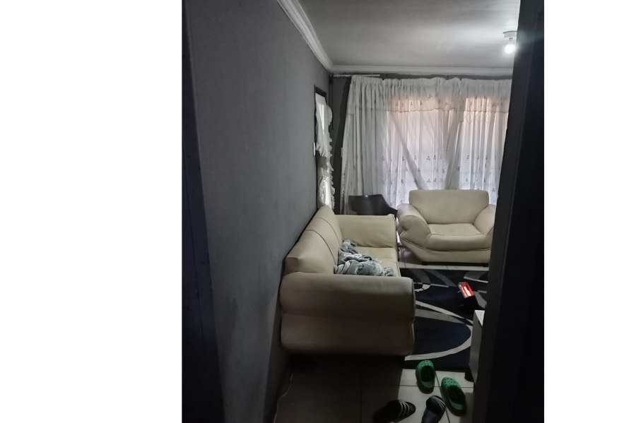 3 Bedroom Property for Sale in Thulani Gauteng