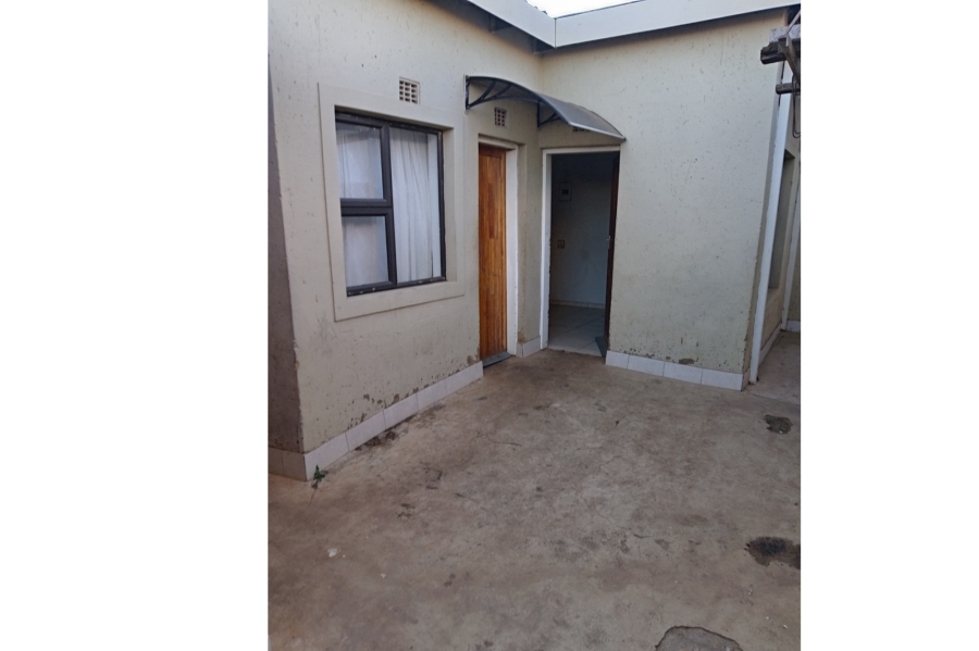 3 Bedroom Property for Sale in Thulani Gauteng