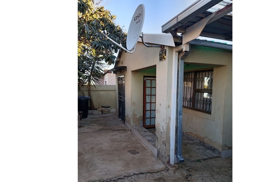 3 Bedroom Property for Sale in Thulani Gauteng
