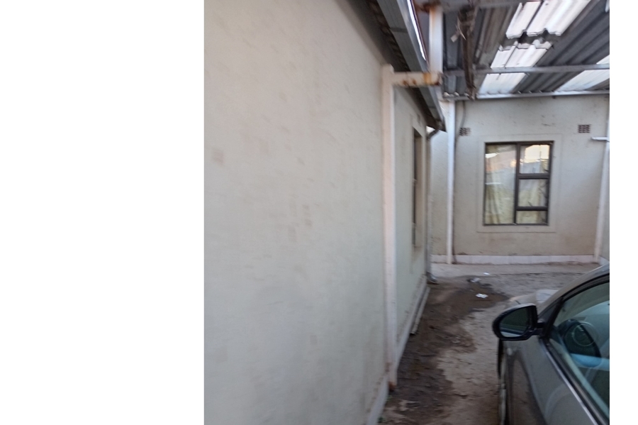 3 Bedroom Property for Sale in Thulani Gauteng