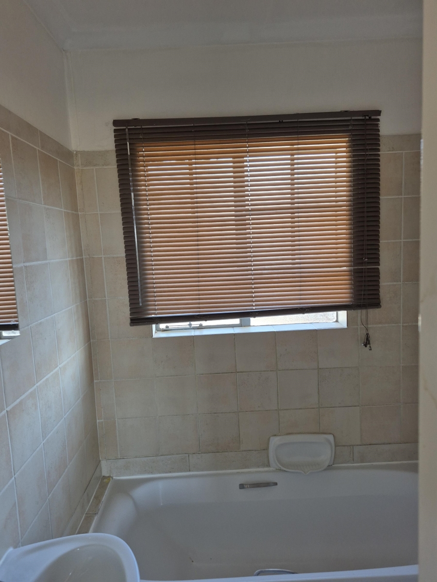To Let 2 Bedroom Property for Rent in Annlin Gauteng