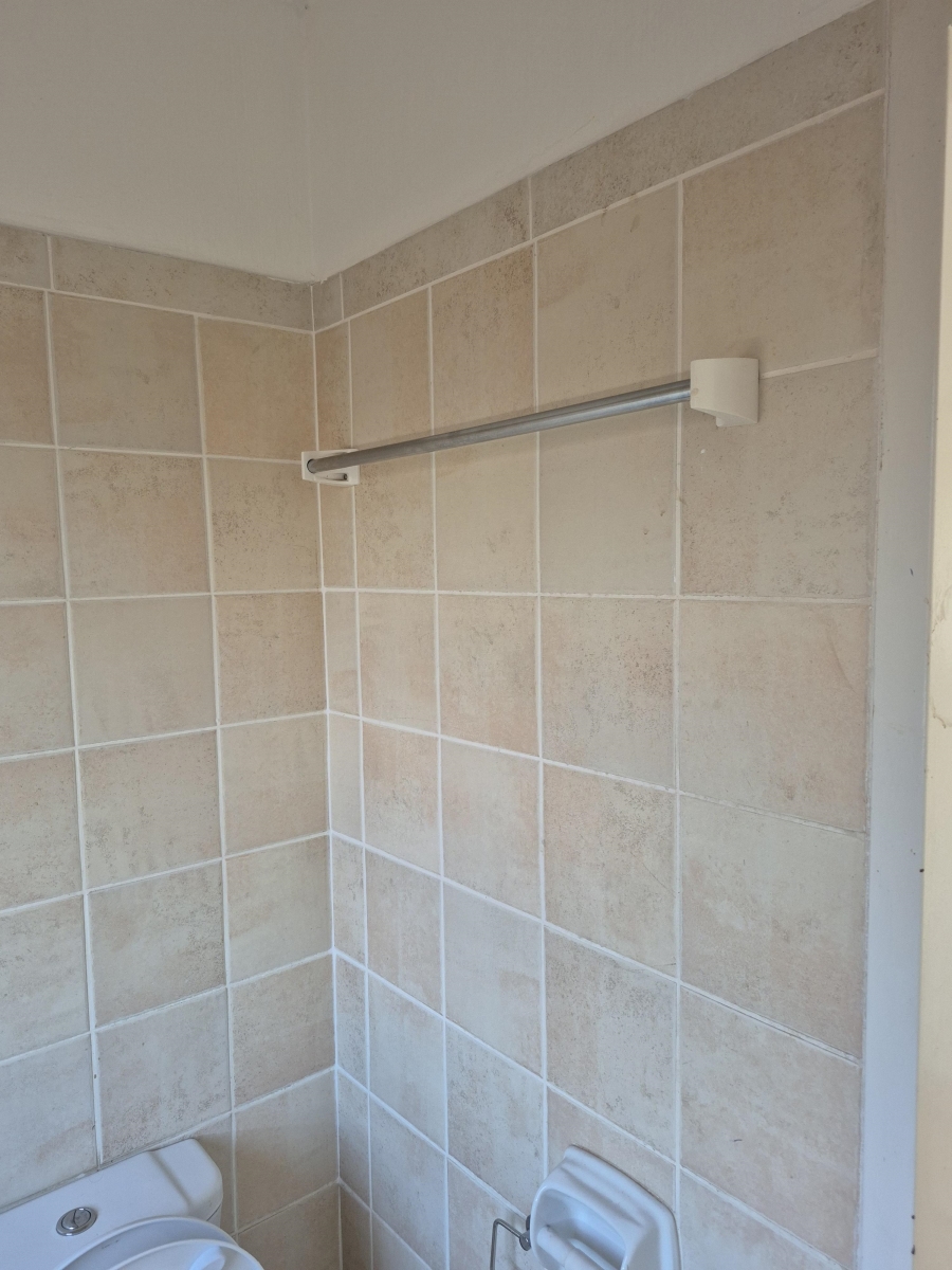 To Let 2 Bedroom Property for Rent in Annlin Gauteng