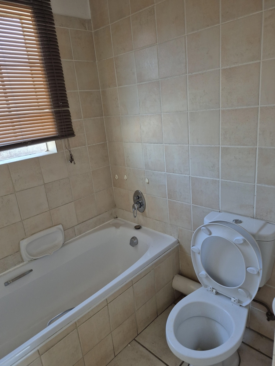 To Let 2 Bedroom Property for Rent in Annlin Gauteng