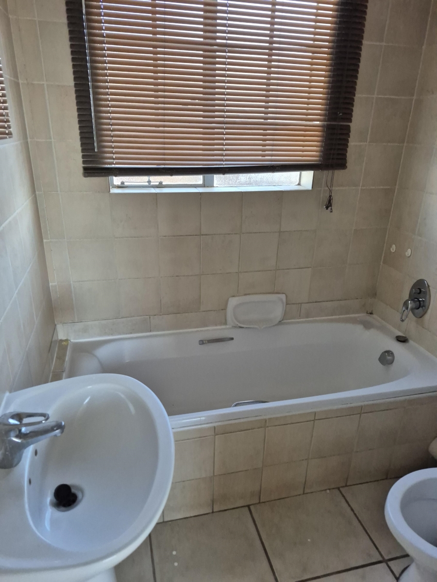 To Let 2 Bedroom Property for Rent in Annlin Gauteng