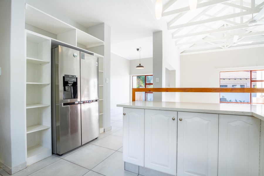 To Let 4 Bedroom Property for Rent in Silver Lakes Golf Estate Gauteng