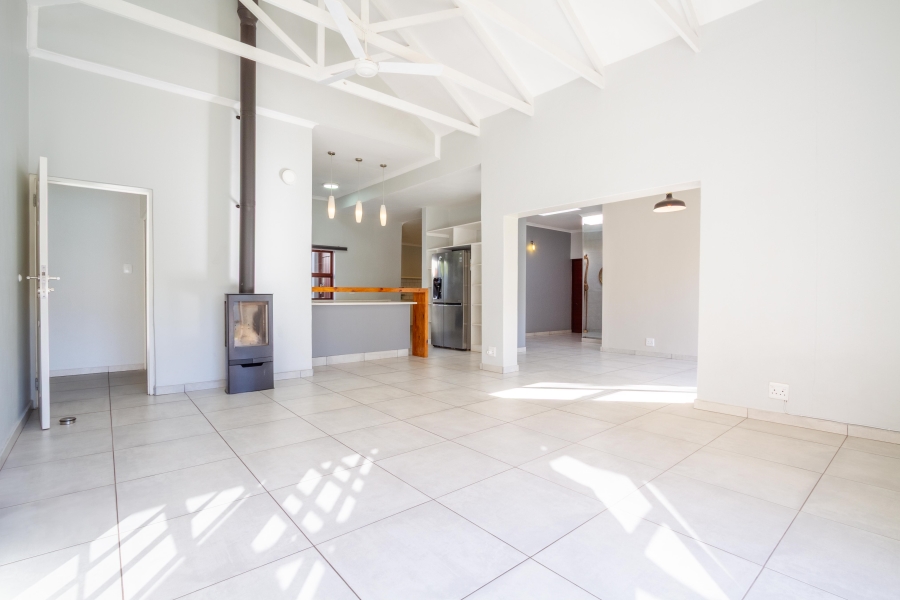To Let 4 Bedroom Property for Rent in Silver Lakes Golf Estate Gauteng