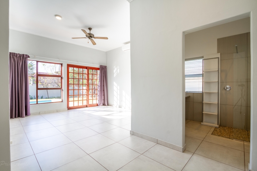 To Let 4 Bedroom Property for Rent in Silver Lakes Golf Estate Gauteng