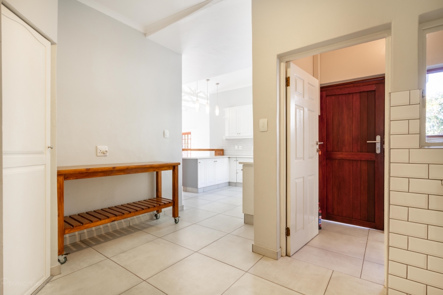 To Let 4 Bedroom Property for Rent in Silver Lakes Golf Estate Gauteng