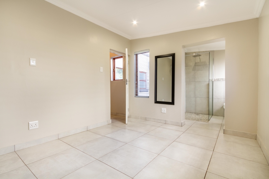 To Let 4 Bedroom Property for Rent in Silver Lakes Golf Estate Gauteng