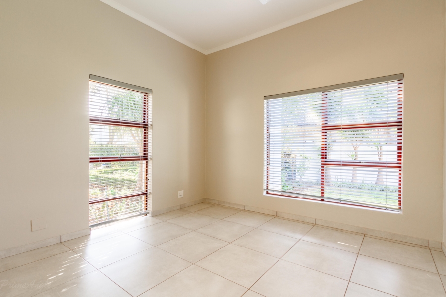 To Let 4 Bedroom Property for Rent in Silver Lakes Golf Estate Gauteng