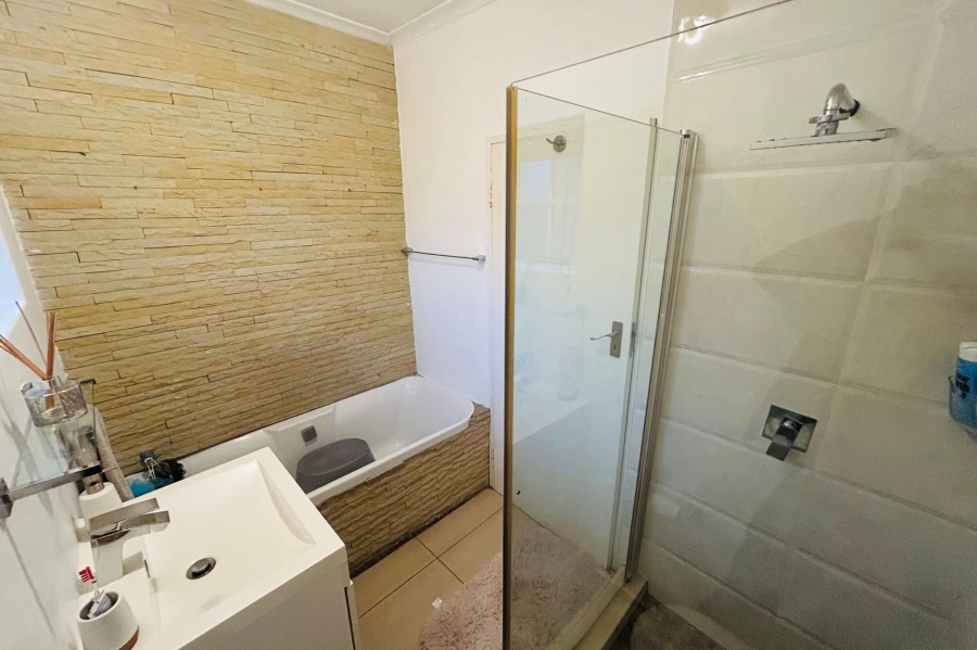 3 Bedroom Property for Sale in Sandown Gauteng