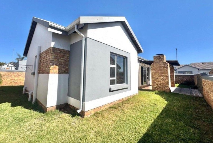 3 Bedroom Property for Sale in Roseacre Gauteng