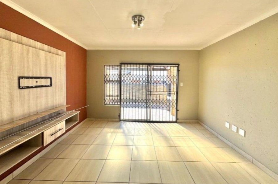 3 Bedroom Property for Sale in Roseacre Gauteng
