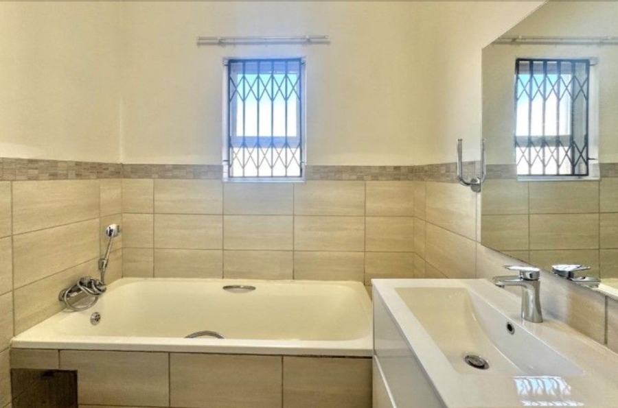 3 Bedroom Property for Sale in Roseacre Gauteng