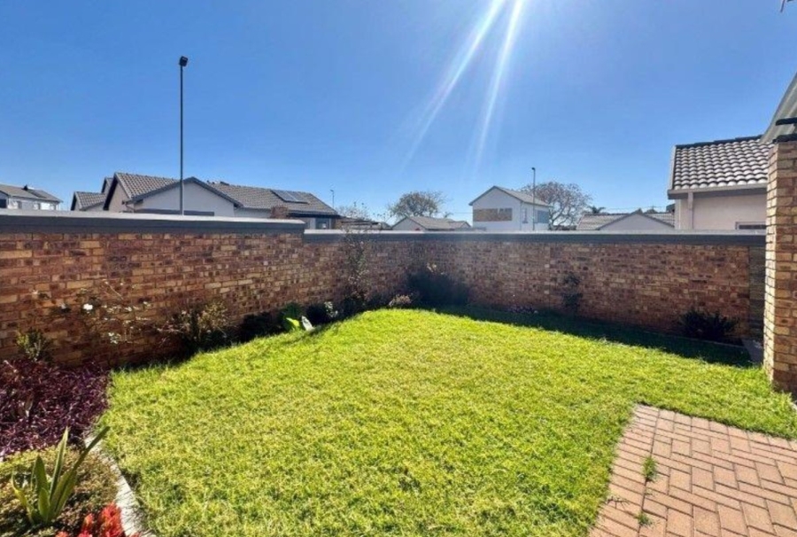 3 Bedroom Property for Sale in Roseacre Gauteng
