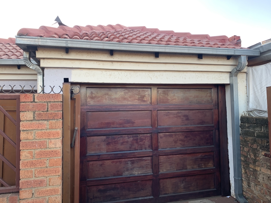 3 Bedroom Property for Sale in Nellmapius Gauteng