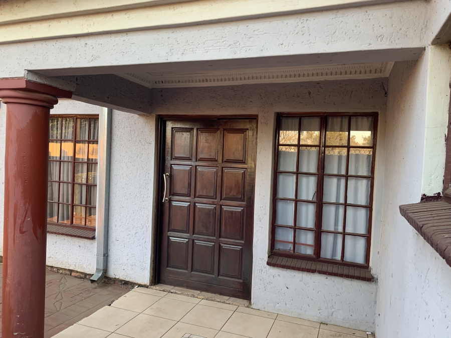 3 Bedroom Property for Sale in Nellmapius Gauteng
