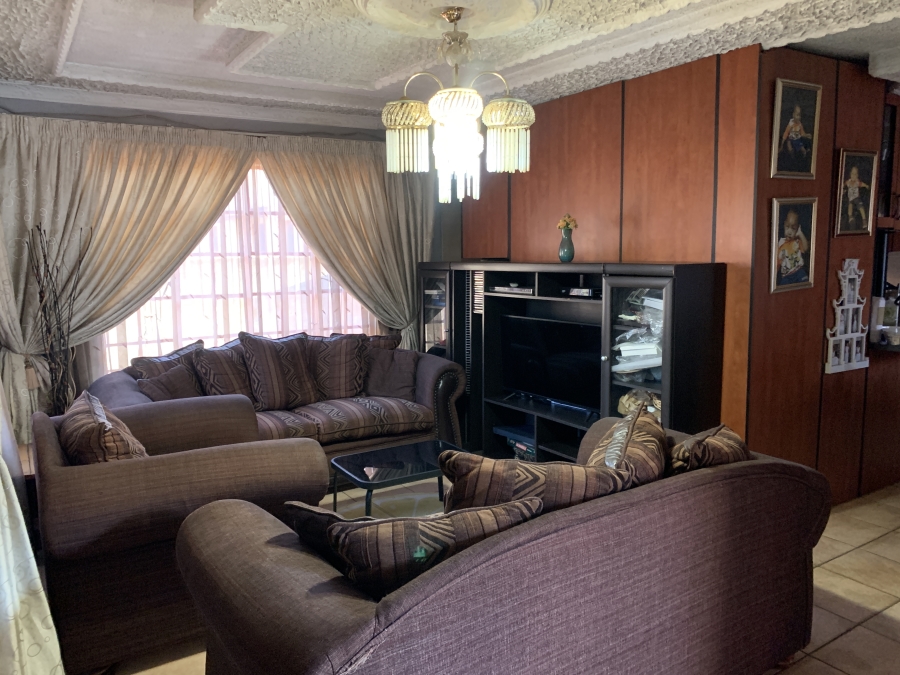 3 Bedroom Property for Sale in Nellmapius Gauteng