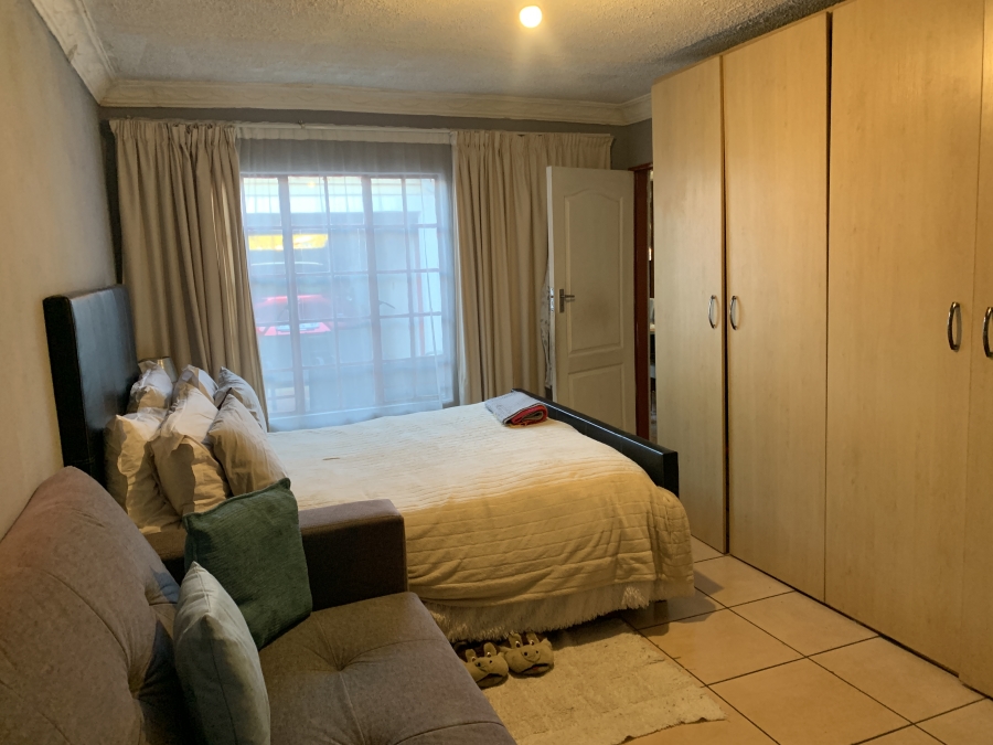 3 Bedroom Property for Sale in Nellmapius Gauteng