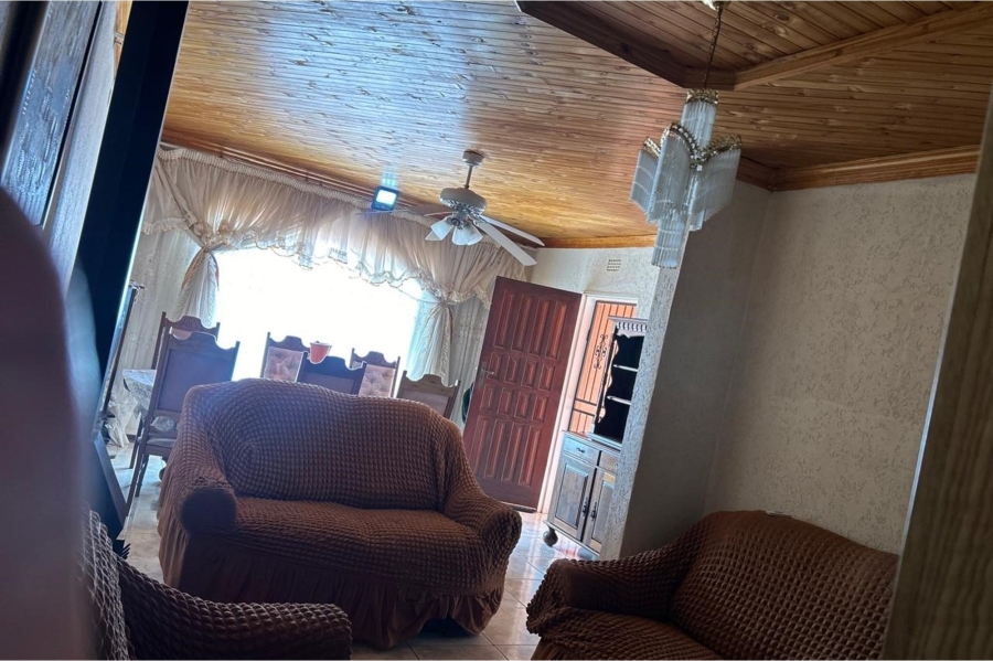 4 Bedroom Property for Sale in Dobsonville Ext 1 Gauteng