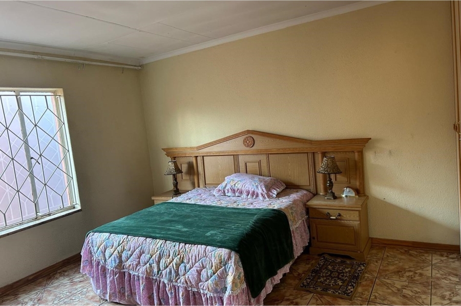 4 Bedroom Property for Sale in Dobsonville Ext 1 Gauteng