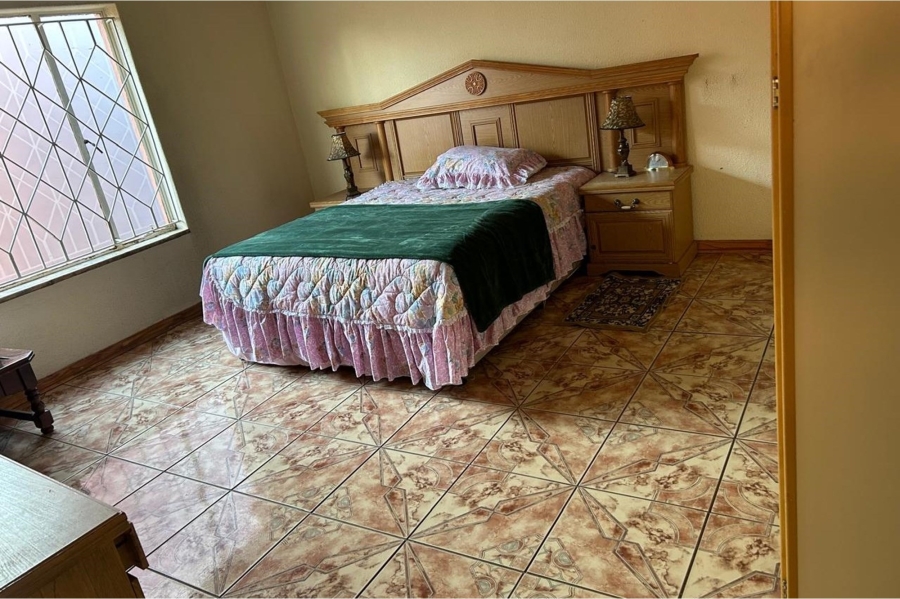 4 Bedroom Property for Sale in Dobsonville Ext 1 Gauteng