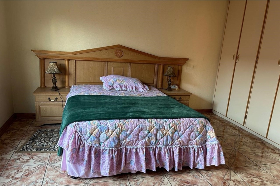 4 Bedroom Property for Sale in Dobsonville Ext 1 Gauteng