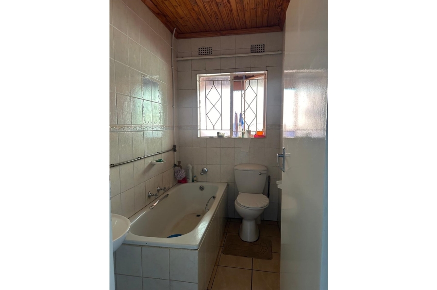 4 Bedroom Property for Sale in Dobsonville Ext 1 Gauteng