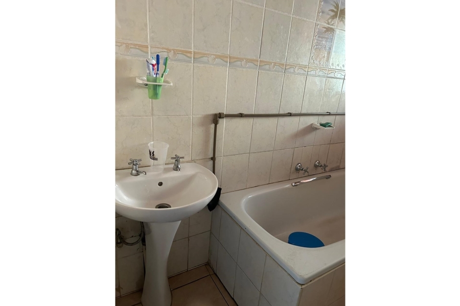 4 Bedroom Property for Sale in Dobsonville Ext 1 Gauteng