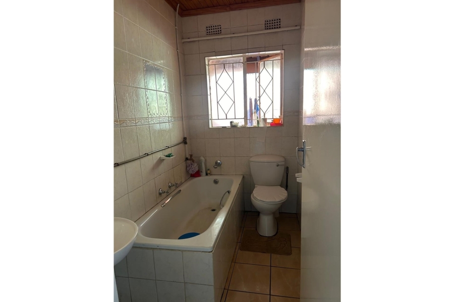 4 Bedroom Property for Sale in Dobsonville Ext 1 Gauteng