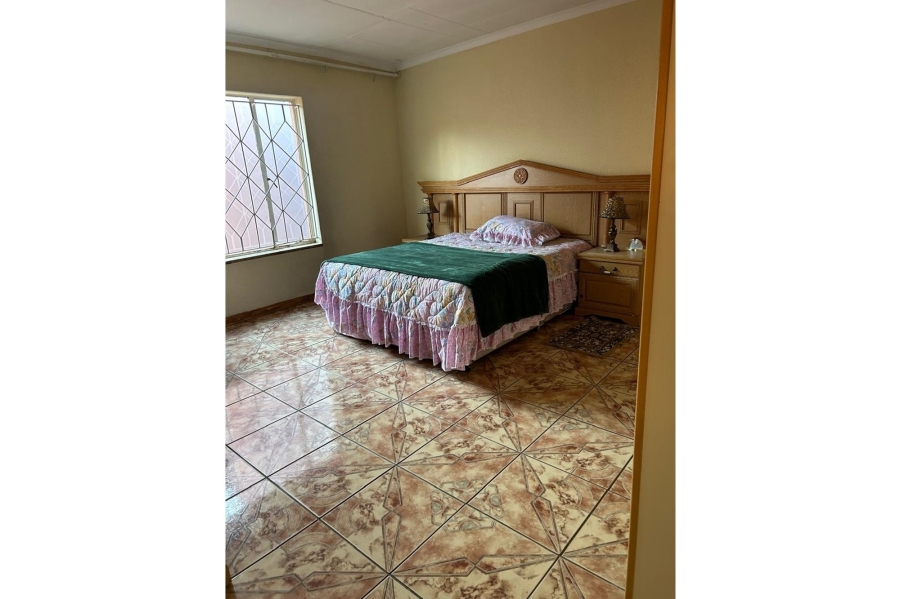 4 Bedroom Property for Sale in Dobsonville Ext 1 Gauteng