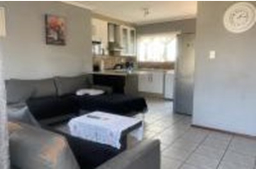 2 Bedroom Property for Sale in Mondeor Gauteng