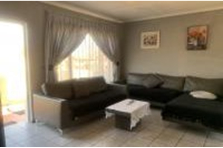 2 Bedroom Property for Sale in Mondeor Gauteng