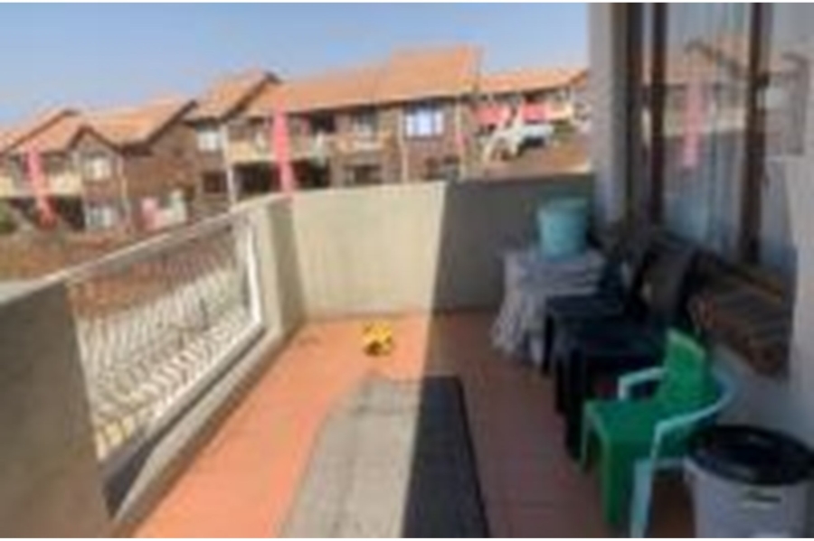 2 Bedroom Property for Sale in Mondeor Gauteng