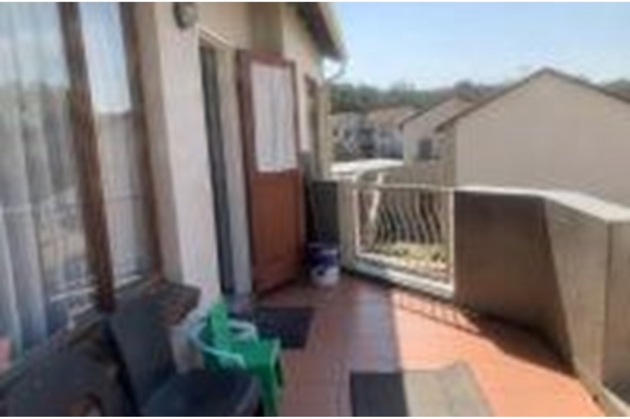 2 Bedroom Property for Sale in Mondeor Gauteng