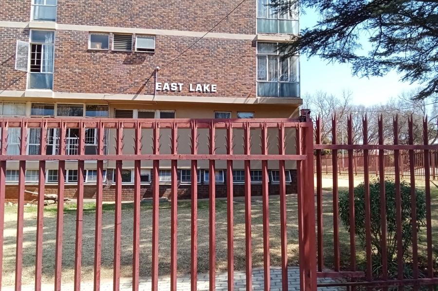 2 Bedroom Property for Sale in Florida Gauteng