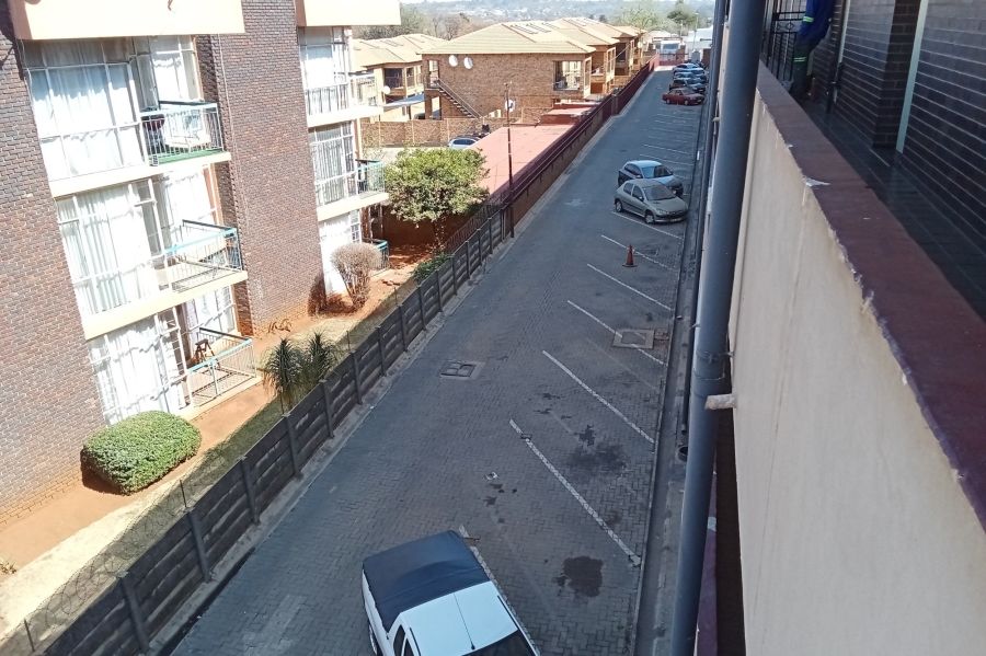 2 Bedroom Property for Sale in Florida Gauteng