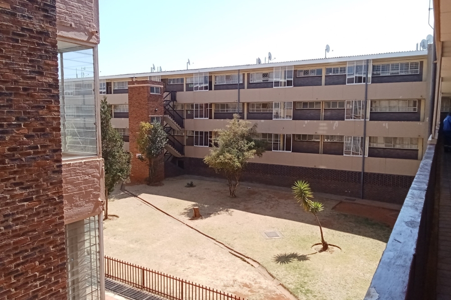 2 Bedroom Property for Sale in Florida Gauteng