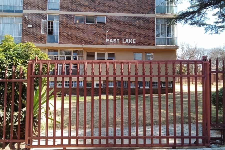 2 Bedroom Property for Sale in Florida Gauteng