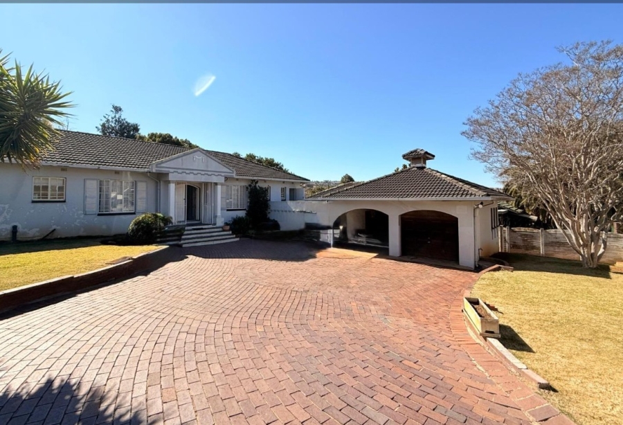 5 Bedroom Property for Sale in Ridgeway Gauteng