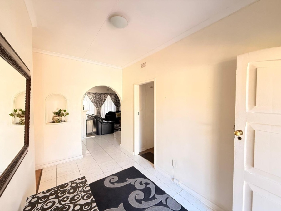 5 Bedroom Property for Sale in Ridgeway Gauteng