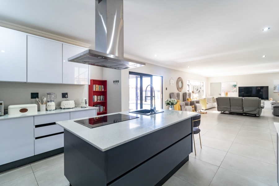 6 Bedroom Property for Sale in Savannah Country Estate Gauteng