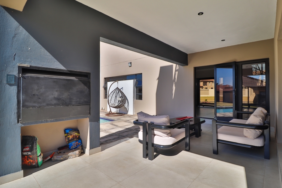 6 Bedroom Property for Sale in Savannah Country Estate Gauteng