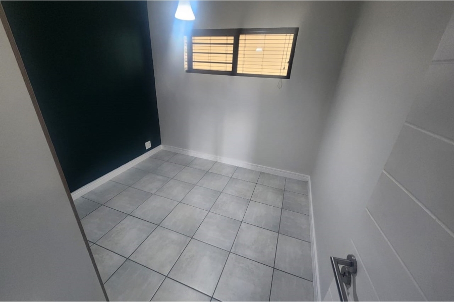 2 Bedroom Property for Sale in Linbro Park Gauteng