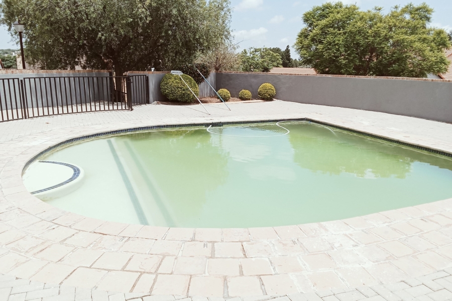 To Let 3 Bedroom Property for Rent in Noordwyk Gauteng